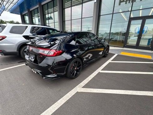 Used 2025 Honda Civic Type R image 12