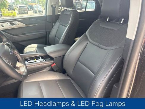 Certified 2026 Ford Explorer Active w/ Active Comfort Package RWD image 9
