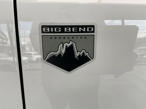 Used 2024 Ford Bronco Big Bend w/ Sasquatch Package AWD/4WD image 21