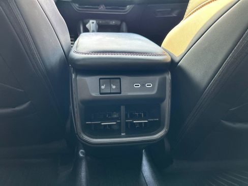 Used 2024 Dodge Charger Daytona R/T w/ Plus Group AWD/4WD image 36
