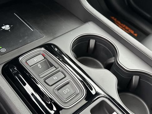 Used 2025 Honda Pilot TrailSport image 29