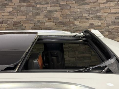 Used 2024 GMC Yukon Denali Ultimate image 2