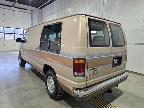 Used 1993 Ford E-150 and Econoline 150 image 6