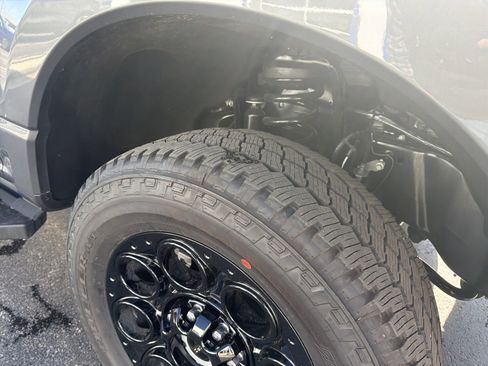 Used 2026 Ford F350 Lariat w/ Black Appearance Package image 7