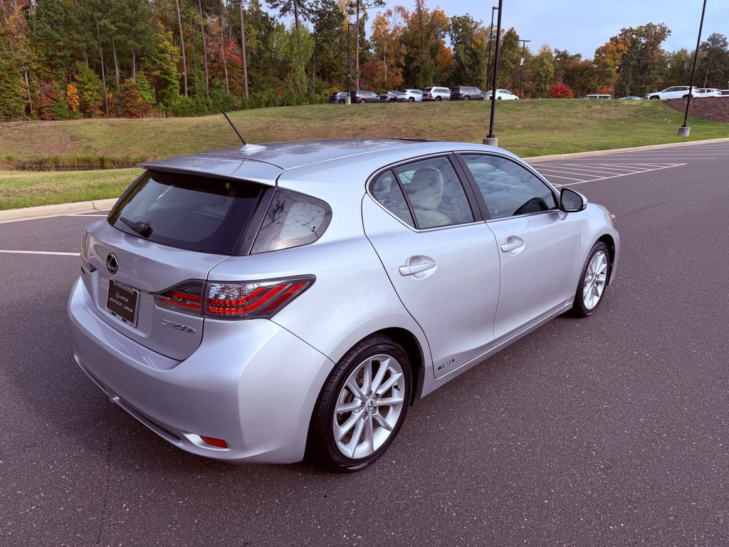 Used 2011 Lexus CT 200h Premium w/ Premium Audio Pkg FWD image 13