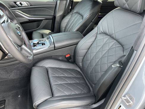 Used 2026 BMW X7 M60i image 19