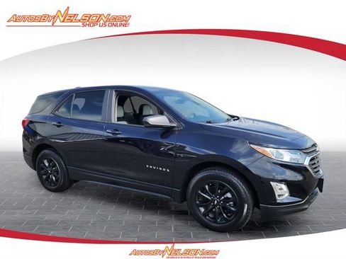 Used 2021 Chevrolet Equinox LS w/ LS Convenience Package FWD image 1