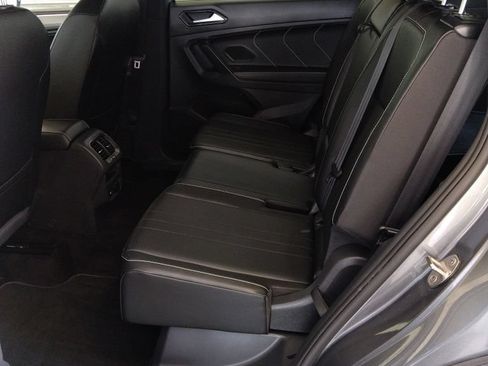 Certified 2023 Volkswagen Tiguan SE R-Line FWD image 9