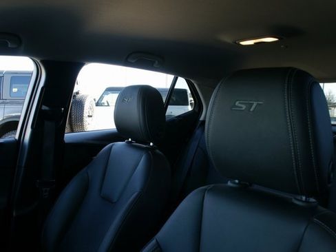 Used 2024 Buick Encore GX Sport Touring image 17