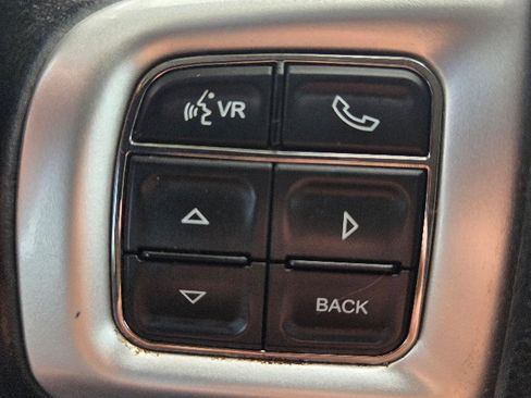 Used 2014 Dodge Journey SXT image 18