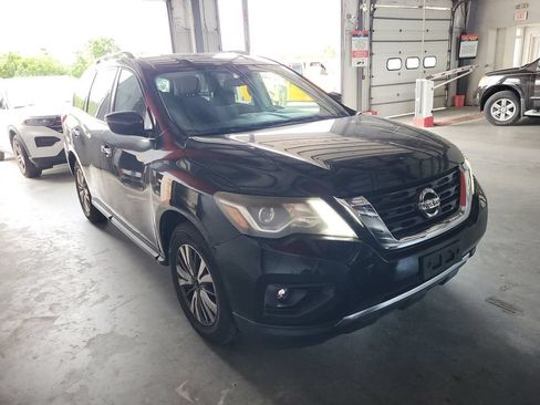 Used 2019 Nissan Pathfinder S AWD/4WD image 1