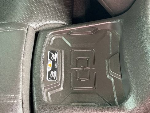 Used 2018 Chevrolet Camaro SS RWD image 24