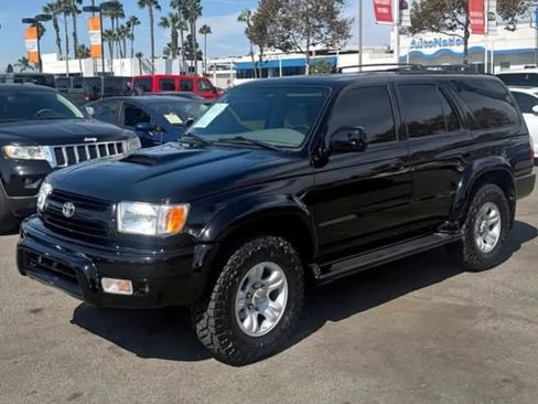 Used 2001 Toyota 4Runner SR5 RWD image 2
