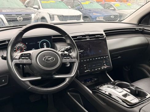 Used 2024 Hyundai Tucson Limited image 16