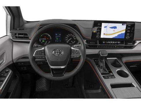 Used 2022 Toyota Sienna XSE w/ XSE Plus Package AWD/4WD image 7