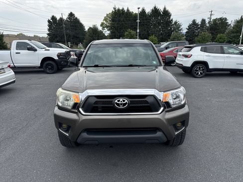 Used 2012 Toyota Tacoma 4x4 Access Cab V6 w/ TRD Off-Road Pkg image 19
