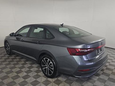 Used 2025 Volkswagen Jetta Sport FWD image 6