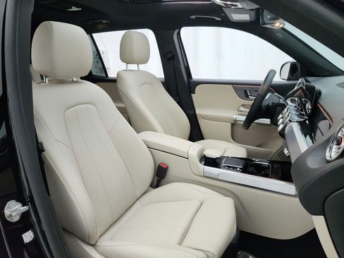Used 2022 Mercedes-Benz GLB 250 image 20
