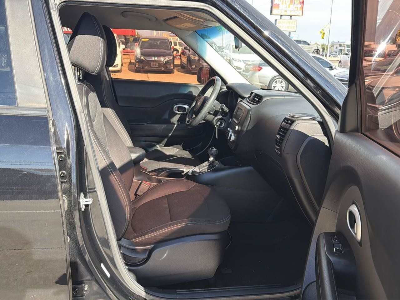 Used 2017 Kia Soul FWD image 17