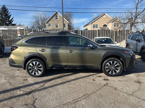 Used 2023 Subaru Outback Touring image 9