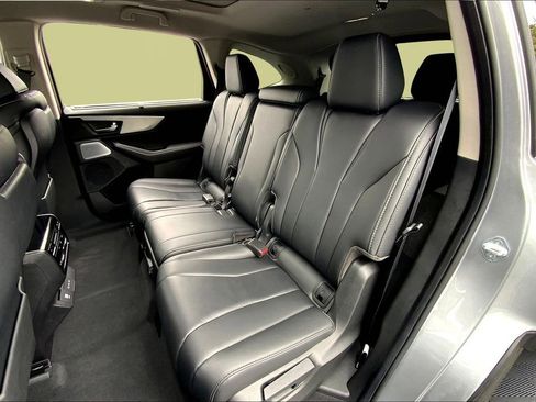 Used 2025 Acura MDX w/ Technology Package image 18