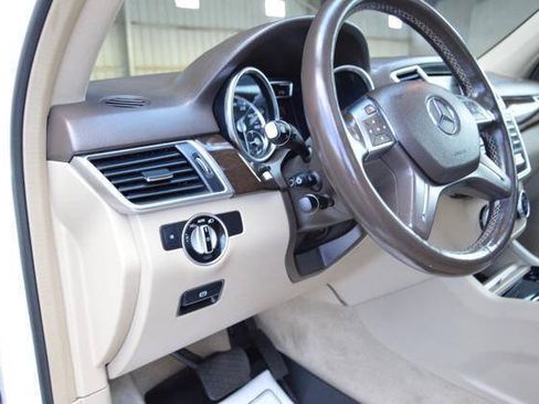 Used 2015 Mercedes-Benz ML 350 4MATIC image 28