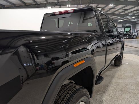 Used 2024 GMC Sierra 3500 SLT w/ SLT Convenience Package image 3