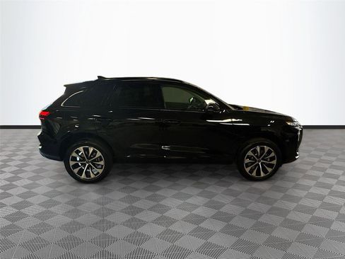 New 2026 Audi Q3 quattro 2.0T AWD/4WD image 8