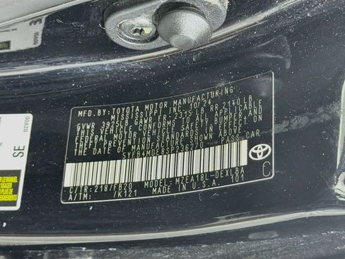Used 2025 Toyota Corolla LE FWD image 12