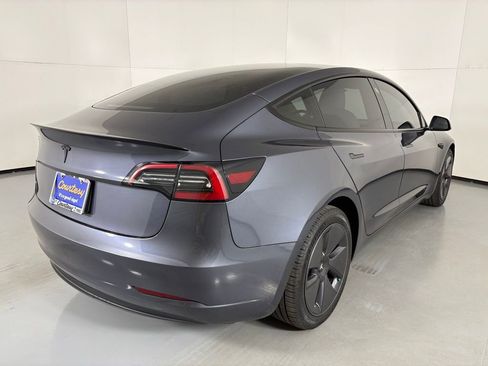 Used 2023 Tesla Model 3 Standard Range image 10