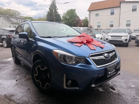 Used 2017 Subaru Crosstrek 2.0i Premium AWD/4WD image 4