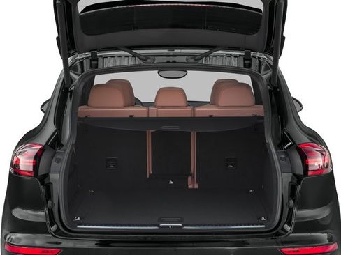Used 2018 Porsche Cayenne AWD/4WD image 12