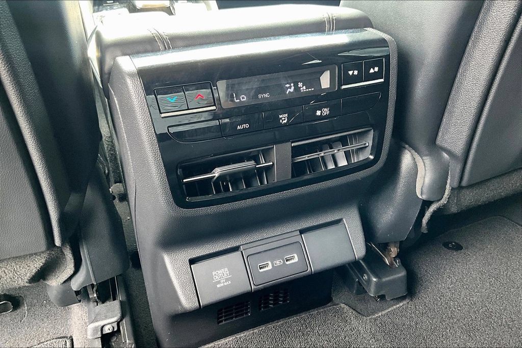 Used 2023 Acura MDX w/ Technology Package FWD image 10