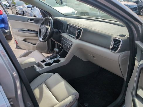 Used 2017 Kia Sportage EX image 14