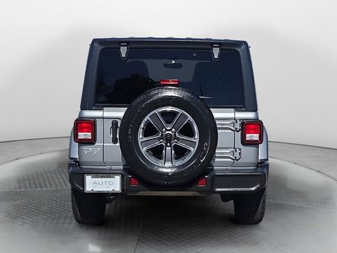 Used 2021 Jeep Wrangler Unlimited Sahara image 4