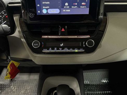 Certified 2025 Toyota Corolla LE image 21