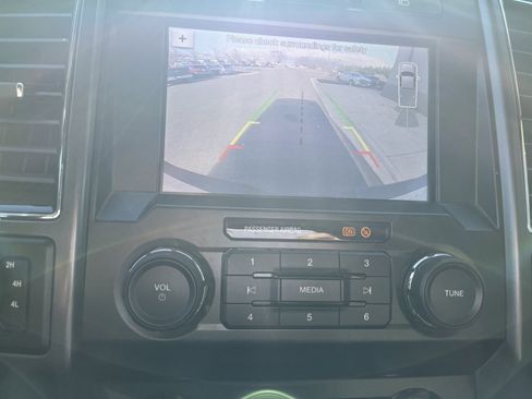 Used 2019 Ford F250 XLT w/ XLT Premium Package image 17