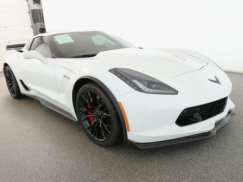 Used 2016 Chevrolet Corvette Z06 w/ 3LZ Preferred Equipment Group image 3