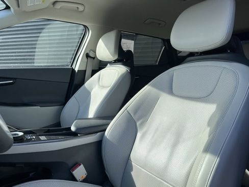 Used 2023 Kia EV6 Wind image 11