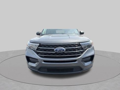 Used 2024 Ford Explorer XLT AWD/4WD image 41