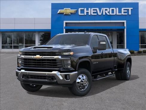 New 2026 Chevrolet Silverado 3500 LT w/ All Star Edition AWD/4WD image 6