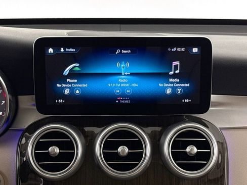 Used 2021 Mercedes-Benz GLC 300 image 23