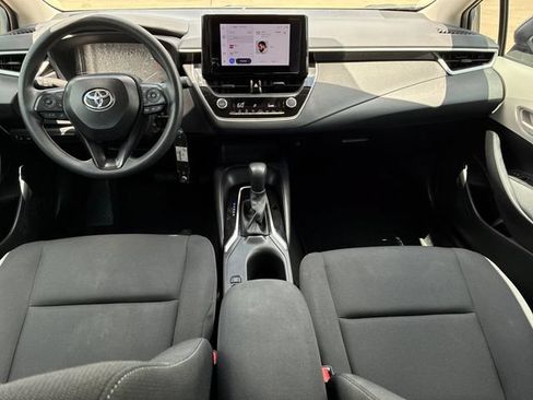 Certified 2025 Toyota Corolla LE FWD image 9