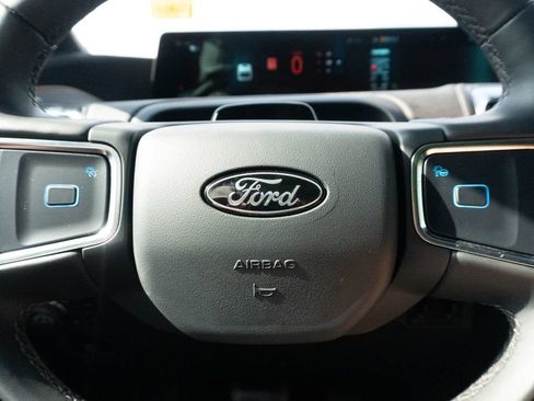 Used 2025 Ford Expedition Tremor AWD/4WD image 30