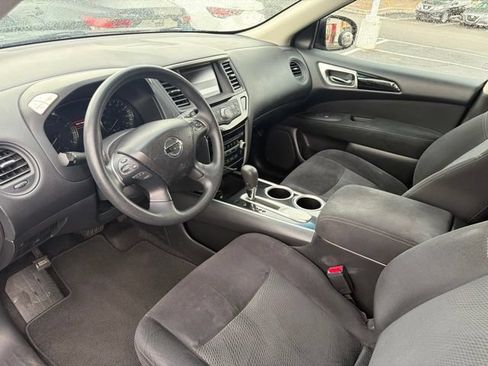 Used 2015 Nissan Pathfinder S FWD image 9