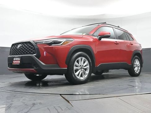 Certified 2022 Toyota Corolla Cross LE w/ Moonroof Package AWD/4WD image 31