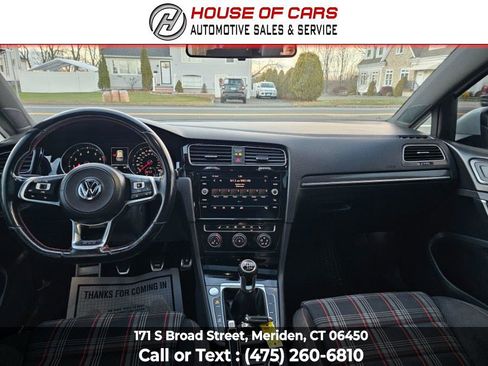 Used 2018 Volkswagen GTI SE image 24