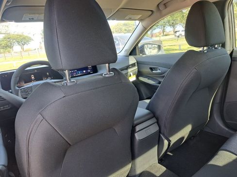 Used 2026 Nissan Sentra SV w/ SV Convenience Package FWD image 22