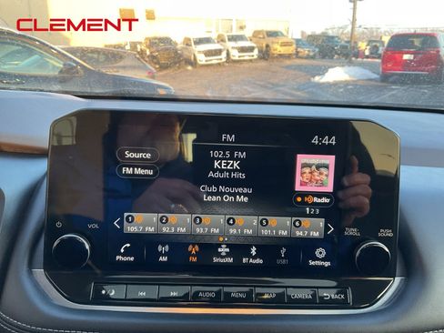 Used 2021 Nissan Rogue Platinum image 11