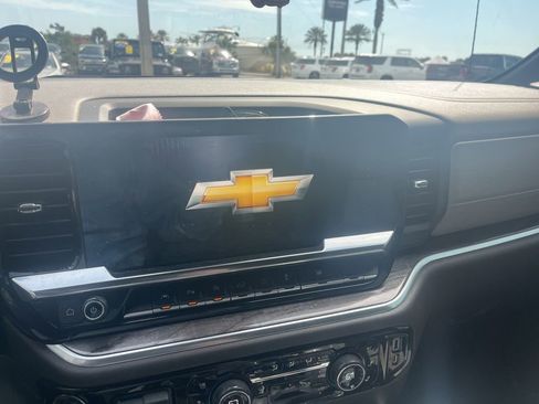 Used 2023 Chevrolet Silverado 1500 LTZ image 14